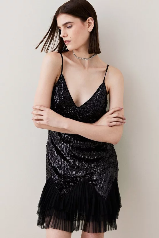 Brand new โจ Karen Millen Sequin And Lace Mini ๐ Dress With Tulle ๐ Skirt ๐ 6 Brand new โจ Karen Millen Sequin And Lace Mini ๐ Dress With Tulle ๐ Skirt ๐ - Image 4